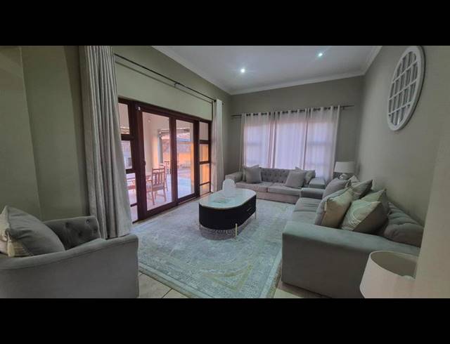 4 BEDROOM HOUSE FOR SALE IN RASLOUW